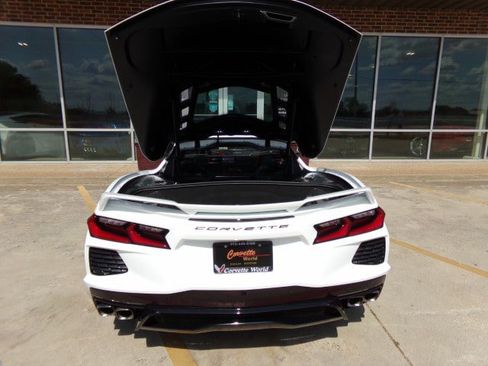 Used 2022 Chevrolet Corvette Stingray Preferred Cpe w/ Z51 Performance Package RWD image 10