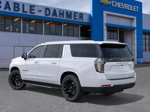 New 2026 Chevrolet Suburban LT w/ Comfort Package AWD/4WD image 17