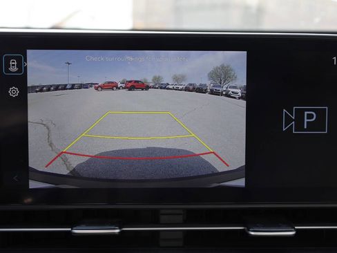 Used 2025 Hyundai Kona SEL image 23