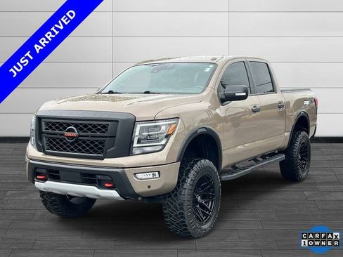 Used 2021 Nissan Titan PRO-4X w/ Pro-4x Convenience Package AWD/4WD image 7