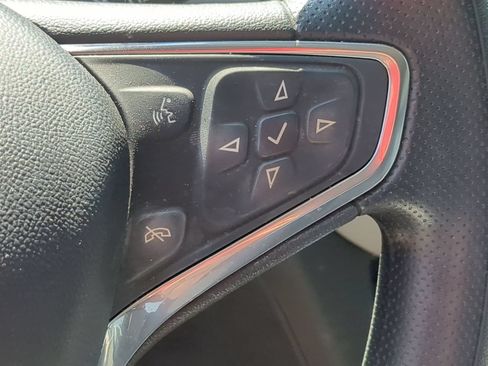 Certified 2022 Chevrolet Equinox LS w/ LPO, Cargo Package FWD image 35
