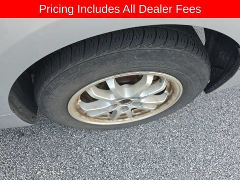 Used 2016 Toyota Prius Four FWD image 4
