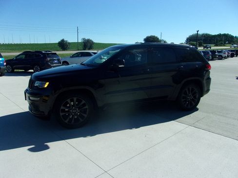 Used 2018 Jeep Grand Cherokee High Altitude AWD/4WD image 6