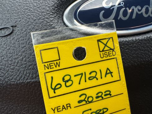 Used 2022 Ford Escape SE w/ SE Sport Appearance Package FWD image 18