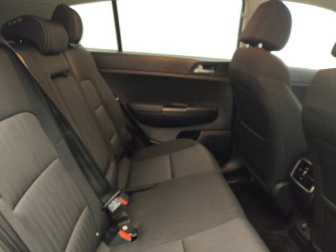 Used 2021 Kia Sportage LX AWD/4WD image 19