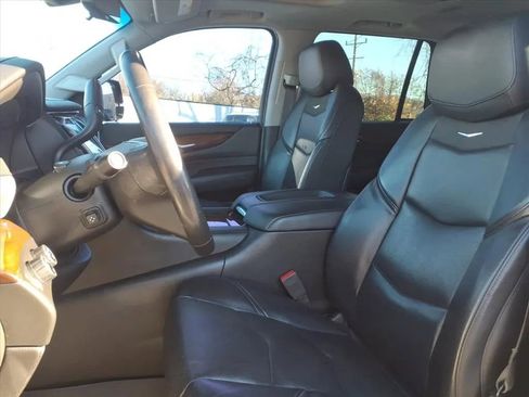 Used 2018 Cadillac Escalade Premium Luxury image 27