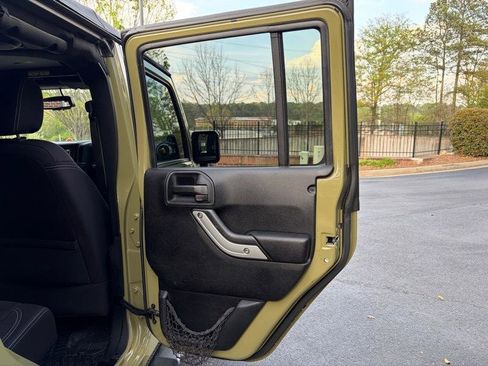 Used 2013 Jeep Wrangler Unlimited Sahara w/ Connectivity Group image 40