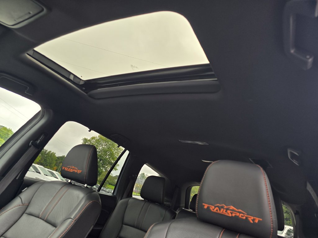 Used 2022 Honda Pilot TrailSport image 11