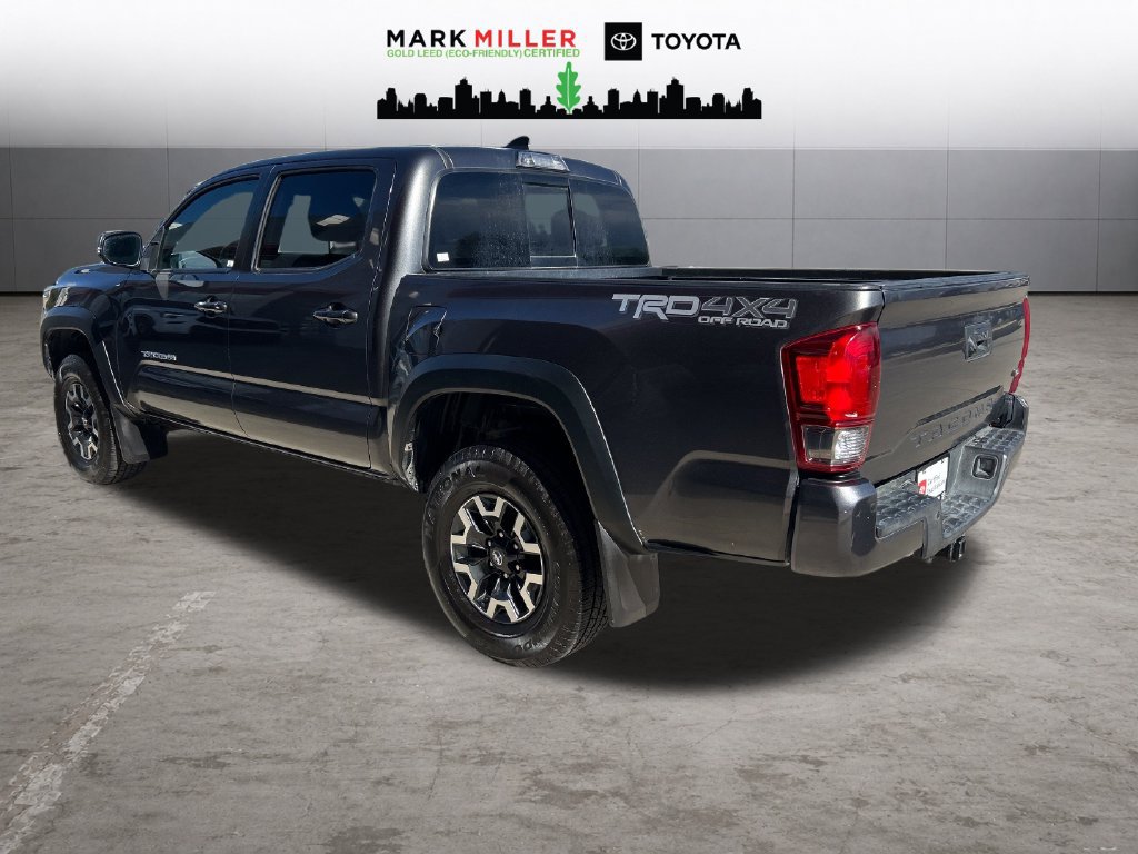Certified 2017 Toyota Tacoma TRD Off-Road AWD/4WD image 3