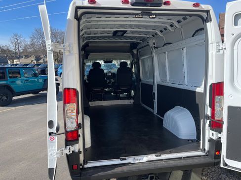 New 2025 RAM ProMaster 2500 w/ Convenience Group image 6