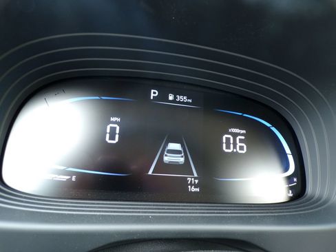 New 2026 Hyundai Venue SEL FWD image 21