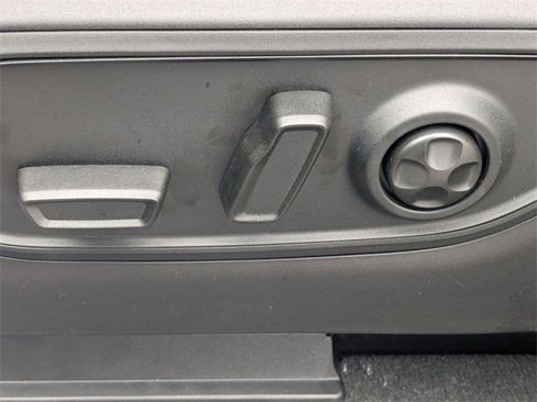 New 2025 Jeep Grand Cherokee Laredo X image 19