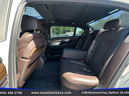 Used 2018 BMW 750i xDrive AWD/4WD image 18
