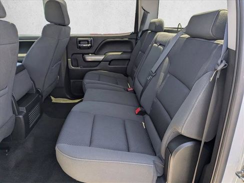 Used 2018 Chevrolet Silverado 1500 LT w/ LT Eassist Package AWD/4WD image 17