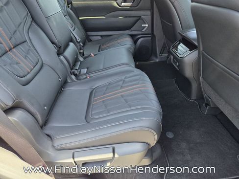 Used 2026 Nissan Armada PRO-4X AWD/4WD image 16
