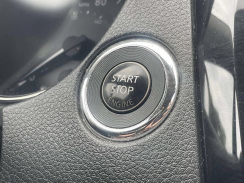Used 2017 Nissan Rogue SV FWD image 20