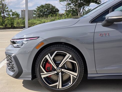 New 2025 Volkswagen GTI SE image 5