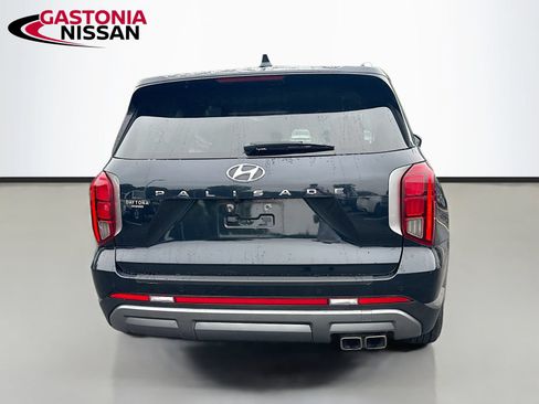Used 2023 Hyundai Palisade SEL FWD image 7