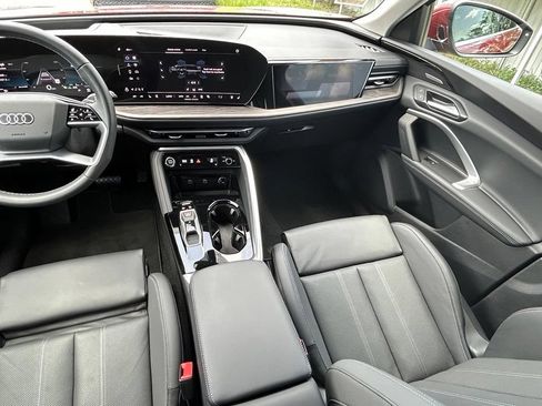 Certified 2025 Audi Q5 Prestige AWD/4WD image 12
