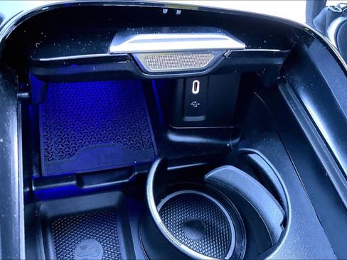 Used 2024 Mercedes-Benz GLC 300 4MATIC image 15