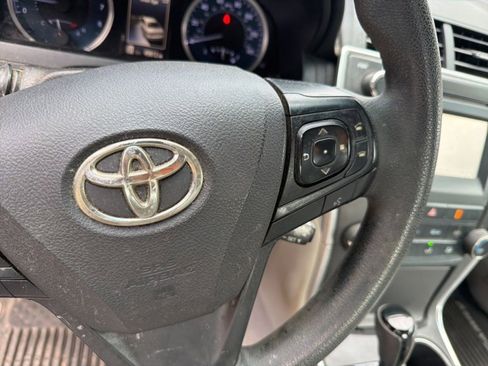 Used 2017 Toyota Camry LE image 12