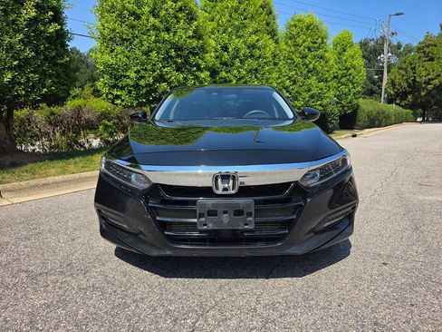 Used 2018 Honda Accord EX image 8