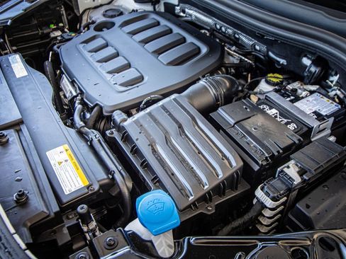 New 2026 Volkswagen Tiguan SE R-Line FWD image 14