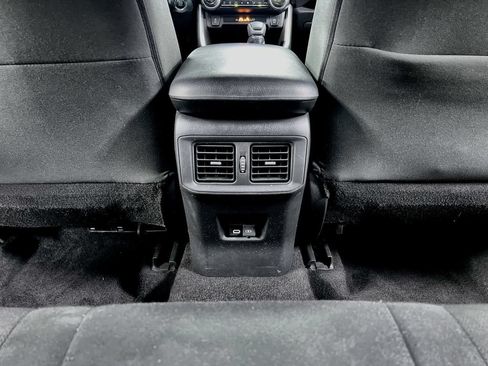 Used 2023 Toyota RAV4 XLE AWD/4WD image 21