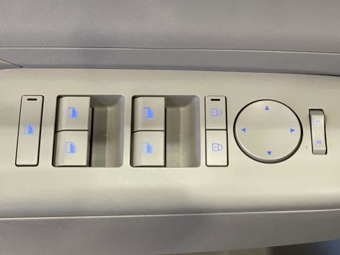 Used 2025 Hyundai Kona SEL image 16