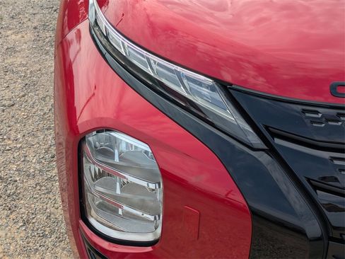 New 2025 Mitsubishi Outlander SEL Black Edition image 9