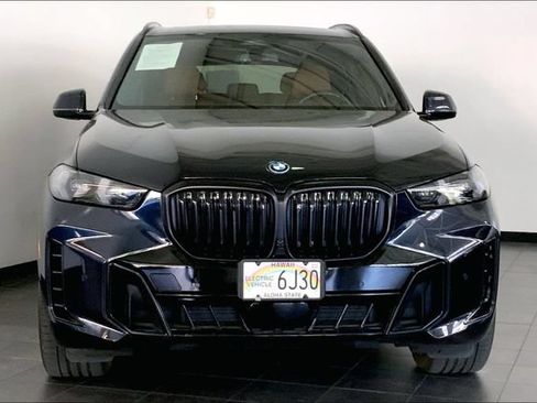 Used 2024 BMW X5 xDrive50e w/ Executive Package AWD/4WD image 3