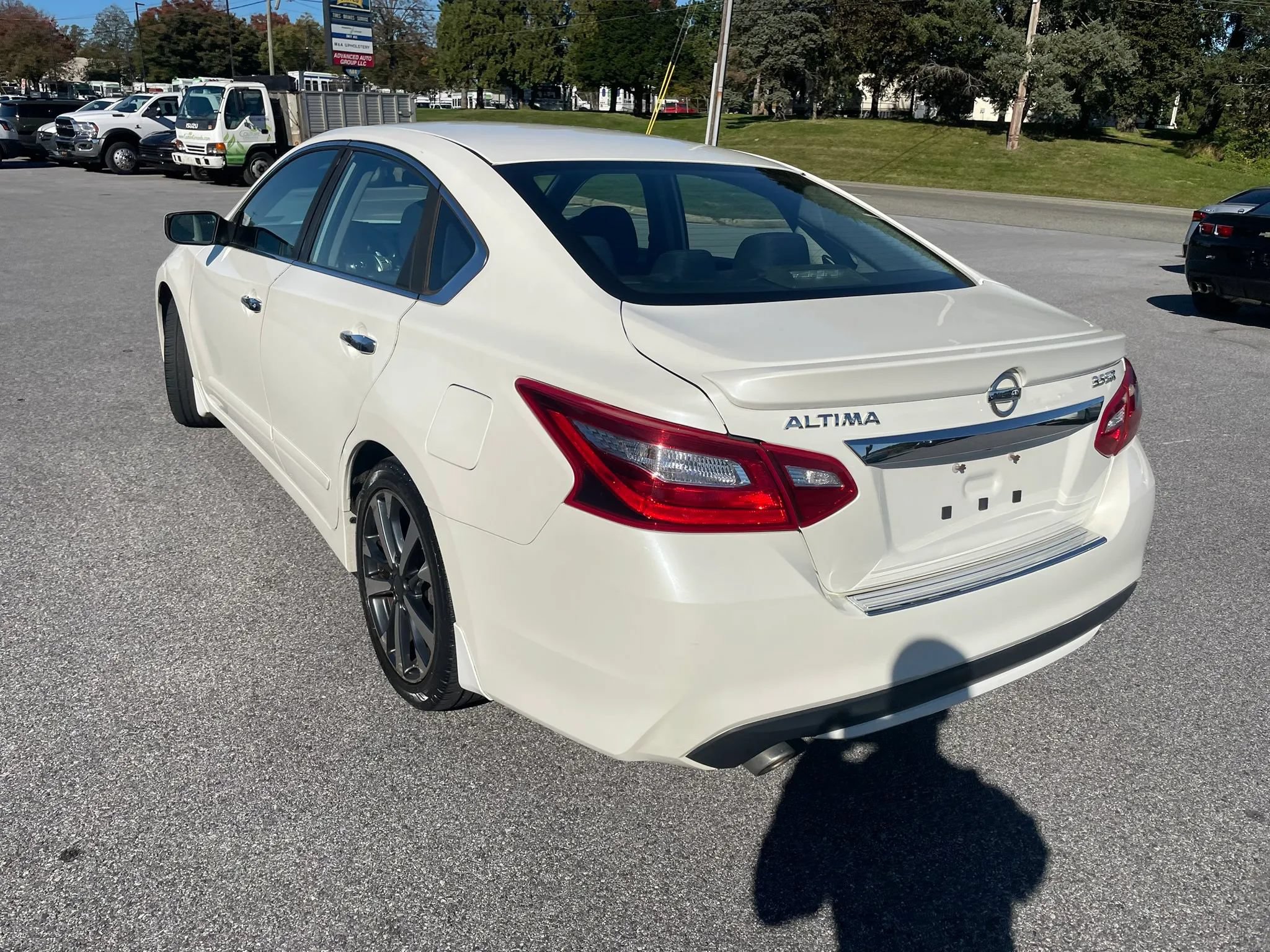 Used 2016 Nissan Altima 3.5 SR FWD image 14