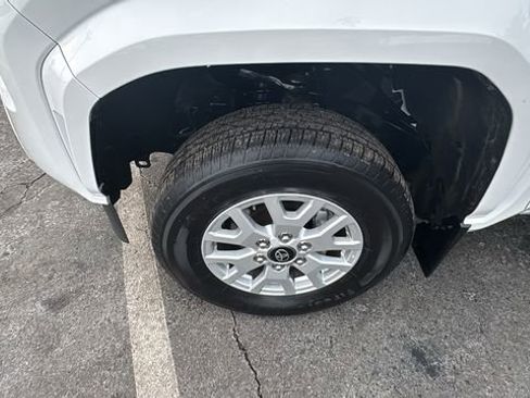 Used 2024 Toyota Tacoma SR5 image 39