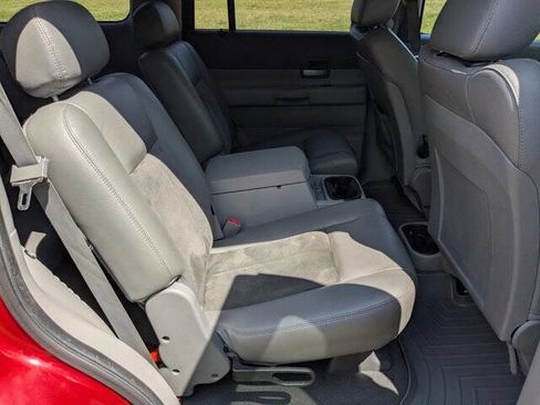 Used 2007 Dodge Durango Limited image 33