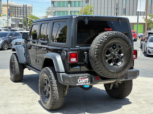 Used 2023 Jeep Wrangler Unlimited w/ Cold Weather Group AWD/4WD image 7