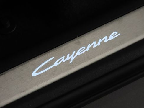 Certified 2026 Porsche Cayenne E-Hybrid Coupe AWD/4WD image 43