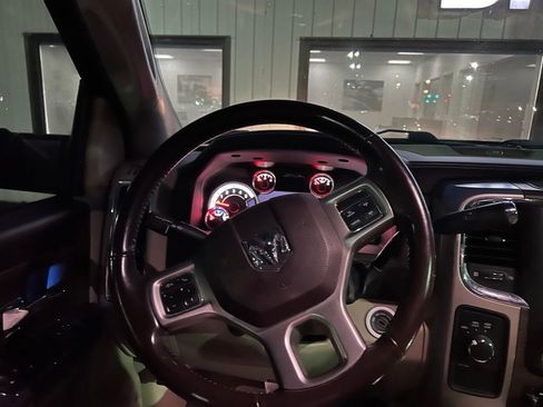 Used 2018 RAM 2500 Laramie w/ Off Road Package AWD/4WD image 5