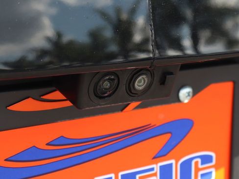 Used 2018 Cadillac Escalade ESV Platinum image 61