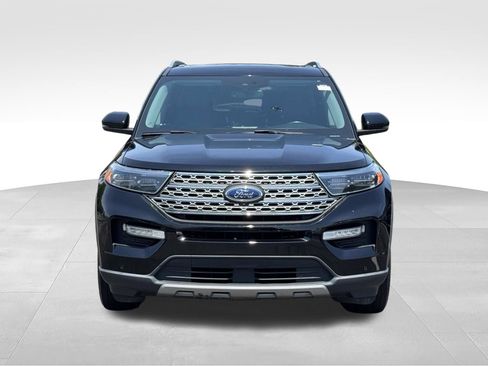 Used 2021 Ford Explorer Limited w/ Equipment Group 301A AWD/4WD image 11
