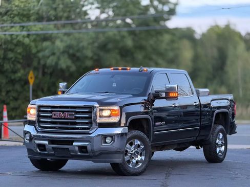 Used 2015 GMC Sierra 2500 SLE w/ All-Terrain HD Package AWD/4WD image 2