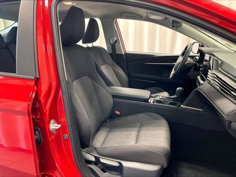 Used 2025 Toyota Camry LE image 11