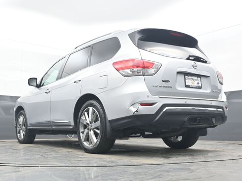 Used 2013 Nissan Pathfinder Platinum image 23