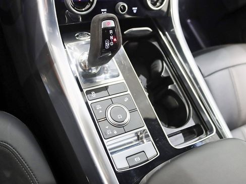 Used 2020 Land Rover Range Rover Sport HST image 25