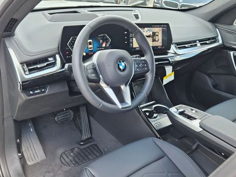 Certified 2025 BMW X1 xDrive28i w/ Technology Package image 3