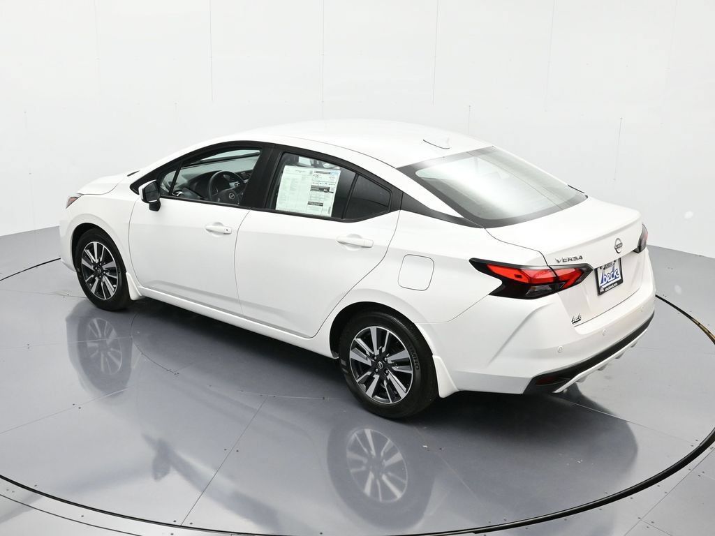 New 2025 Nissan Versa SV w/ Trunk Package FWD image 29