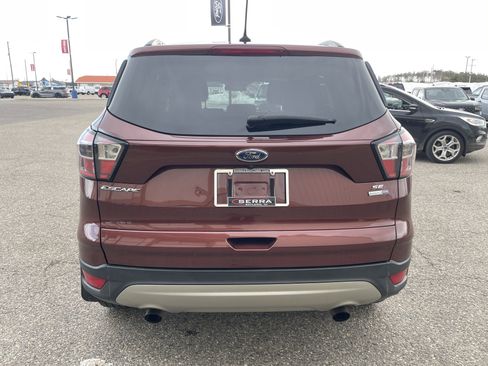 Used 2018 Ford Escape SE w/ SE Sync 3 Package image 4