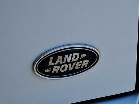 Used 2021 Land Rover Defender 110 AWD/4WD image 30