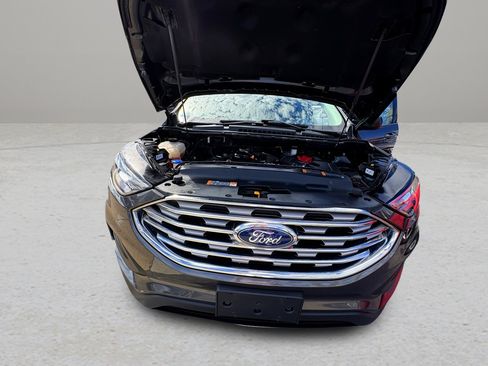 Used 2019 Ford Edge SE image 41