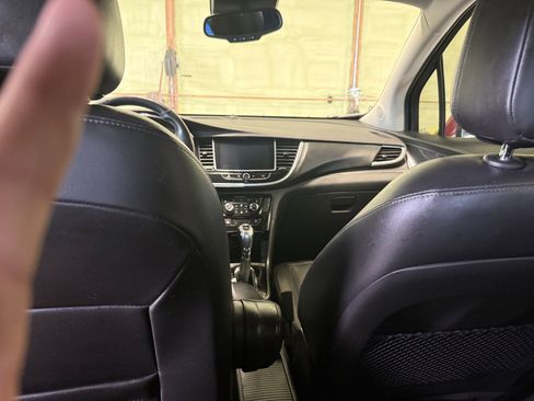 Used 2019 Buick Encore Essence AWD/4WD image 19