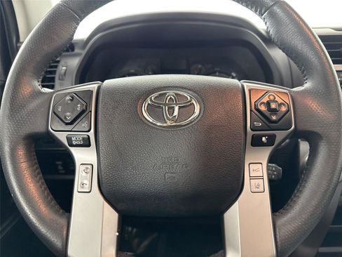 Certified 2022 Toyota 4Runner SR5 Premium w/ Moonroof Package image 17
